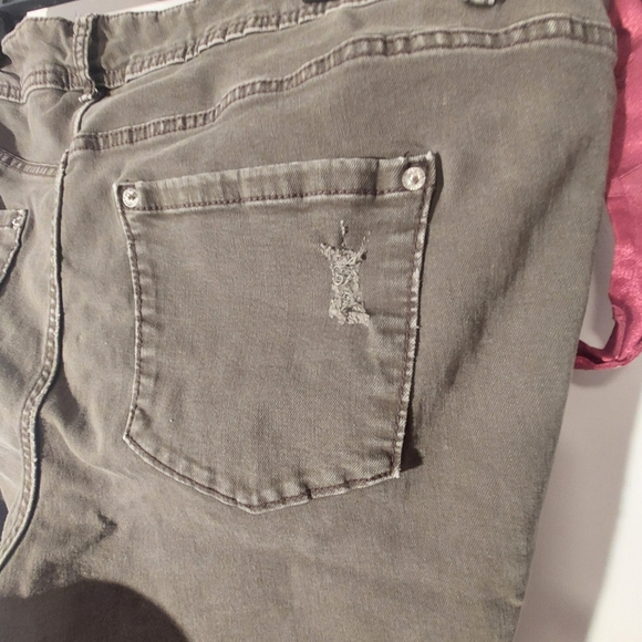 Love & Legend olive skinny jeans - Picture 6 of 6